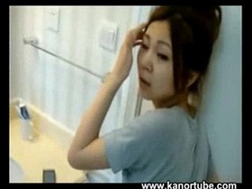 Chinese couple recording in the restroom - www.kanortube.com